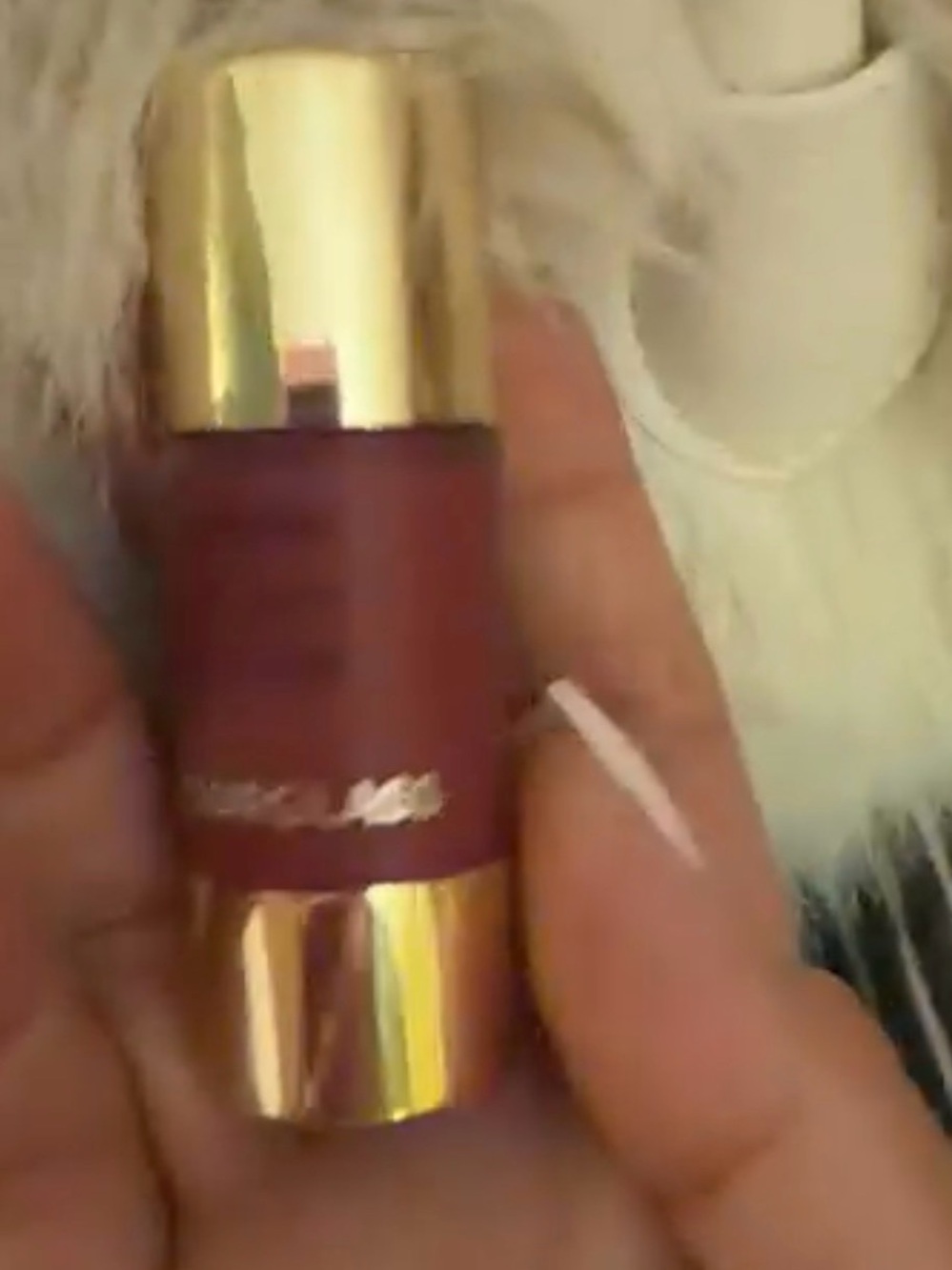 Hourglass Unreal Liquid Blush – Gold Packaging, Pink Product